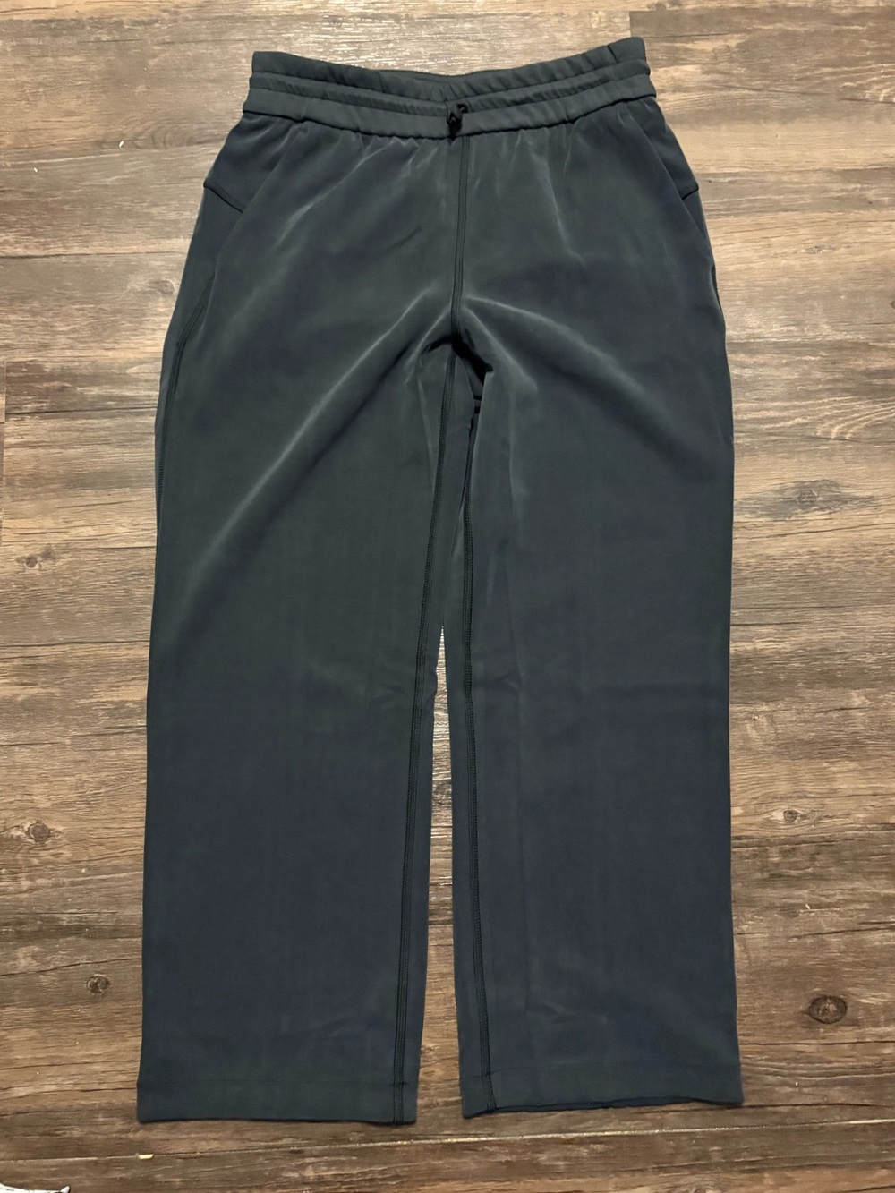 Lululemon softstreme hr crops nwt
